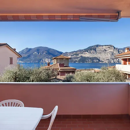 Casa Luna-con Piscina E Vista Brenzone sul Garda